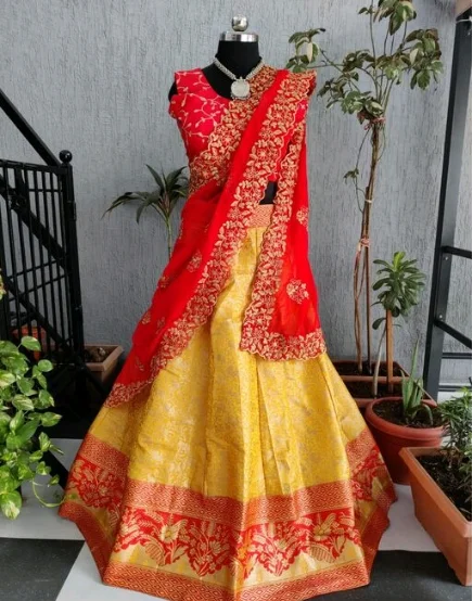 ABHISARIKA VOGUISH Embroidered Banarsi Women Lehenga - Free Size, Semi Stitched, Pack of1